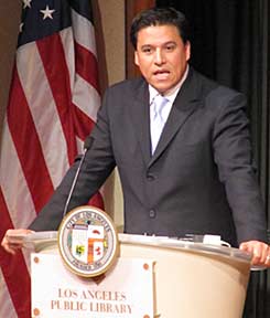 Los Angeles Councilmember José Luis Huizar of the 14th District of L.A., addressed the gathering of foreign dignitaries, politicians, museum staff, arts professionals, and members of the media. Photo/Mark Vallen ©.