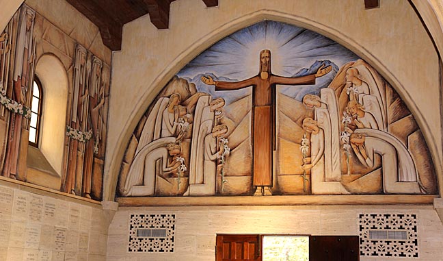 Mural from the Chapel of the Santa Barbara Cemetery (detail). Alfredo Ramos Martínez. 1934. "Over the portico of the chapel Martínez painted the resurrected Christ surrounded by angels bearing lilies." Photograph by Mark Vallen ©.