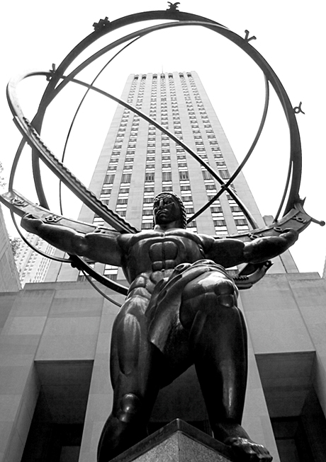 “Atlas.” Lee Lawrie/Rene Paul Chambellan. Bronze sculpture. 1937. Photo: Michael Greene