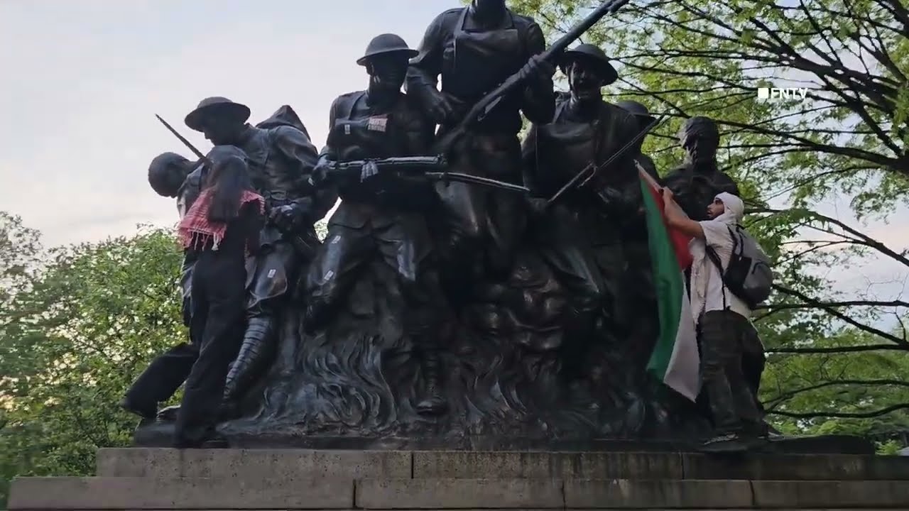 American Flag Burned at Soldier Statue NYC 'DAY OF RAGE' - NYC