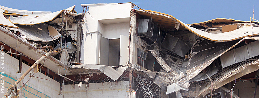 "Ahmanson Annulled." What was left of the top floor of the four-story Ahmanson Gallery at the Los Angeles County Museum of Art (LACMA) once the wrecking crane was finished on May 13, 2020. Photo Mark Vallen ©.