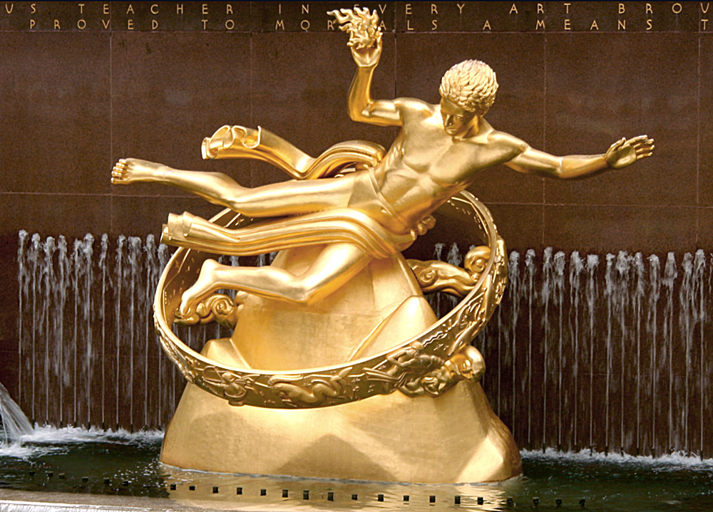 “Prometheus.” Paul Manship. Gilded bronze sculpture. 1934. Photo: Will Powell. 